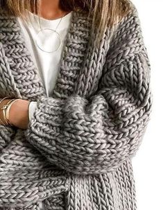 Winter Pullover Outfits, I Love Mr Mittens, Cardigan Gris, Oversize Cardigan, Winter Sweater Outfits, Grey Knit Cardigan, Pullovers Outfit, Cardigan Casual, Pullover Outfit