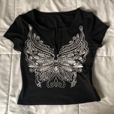 Black Cropped Top With Butterfly Fitted Black Top With Butterfly Print, Casual Black Tops With Butterfly Print, Casual Black Top With Butterfly Print, Black Tops With Butterfly Print For Spring, Black Cropped Top, White Crop Blouse, High Neck Crop Top, Satin Crop Top, Graphic Crop Top