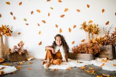 Fall Mini Sessions Indoor, Fall Mini Sessions Set Up Studio, Fall Photo Studio Ideas, Fall Photography Studio, Studio Fall Photoshoot, Autumn Studio Photoshoot, Fall Photoshoot Set Up