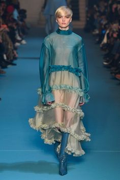 Fashion Show Collection, Fall 2018, Mode Inspiration, Fashion Details, A Dress, Fashion Magazine, Paris Fashion, Runway Fashion