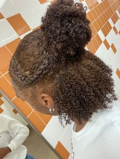 natural type 4 hair, light caramel brown, bun, curly hair, two braids, cornrow style Light Brown Natural Hair, Hair Two Braids, Natural Type 4 Hair, Bun Curly Hair, Light Caramel Brown, 4b Hair, Natural Hair Routine, Highlights Curly Hair