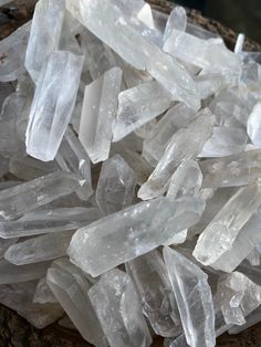 Clear quartz, a remarkable and versatile gemstone, possesses an abundance of metaphysical properties that offer numerous benefits for the mind, body, and spirit. Known as the "Master Healer," clear quartz is a potent amplifier of energy and intention. It can be programmed to enhance the properties of other crystals and manifest intentions with greater clarity. Clear quartz also balances and aligns all the chakras, bringing harmony and revitalization to the entire energy system. It amplifies one' Crystal Esthetics, Crystal White Aesthetic, Crystal Clear Aesthetic, Quartz Crystal Aesthetic, White Crystals Aesthetic, Cristal Aesthetic, Clear Quartz Aesthetic, Quartz Aesthetic, Clear Quartz Crystal Aesthetic