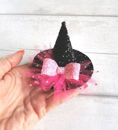 Witches hat headband halloween hair bow baby halloween | Etsy Witch Headband, First Halloween Costumes, Halloween Infantil, Diy Hair Accessories Ribbon, Halloween Photography, Hat Headband