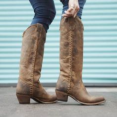 Western Boot Outfit, Brown Cowgirl Boots, Western Boots Outfit, Brown Plain, Winter Boots Outfits, Lane Boots, Bota Country, Plain Jane, Leather Western Boots