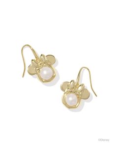 Stylish, bold, and fun, just like Disney’s Minnie Mouse herself, meet the Disney | Kendra Scott Gold Minnie Mouse Drop Earrings in Freshwater Cultured Pearl. Featuring shimmering stones in the Kendra Scott signature Davie shape, these dainty earrings are topped with her quintessential bow for an extra touch of shine. Paired with fancy fits or everyday looks, this adorable accessory is too precious to miss. Metal 14k Yellow Gold Over Brass Material Freshwater Cultured Pearl Closure Earwire Size 1 Gold Disney Mickey Mouse Jewelry, Disney Gold Mickey Mouse Jewelry, Disney Mickey Mouse Gold Jewelry, What To Wear To Disney, Short Pendant Necklace, Mickey Mouse Shorts, Fancy Fits, Disney S, Disney Accessories