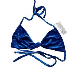 Frankie’s Bikinis Blue Velvet Gabe Top Large New. Complete With A Functional And Supportive Halter Neckline, Tie Strings Around The Neck And Back, And A Knotted Center Detail Creating That Extra Push Up. New With Tags Party Swimwear With Bra-friendly Tie-side Bottom, Party Swimwear With Adjustable, Bra-friendly Fit, Fitted Blue Swimwear, Bra Friendly, Blue Bra-friendly Halter Top For Beach Season, Fitted Bra Friendly Blue Swimwear, Blue Summer Halter Top Bra Friendly, Blue Triangle Halter Top For Party, Blue Bra Friendly Halter Top For Sunbathing, Fitted Blue Halter Top For Summer