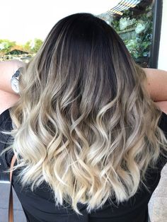 Brown Hair On Top Blonde On Ends, Melted Hair Color Blonde, Blonde Tipped Hair, Brown To Blonde Hair Medium Length, Brown To Blonde Ombre Hair Medium, Hombre Hair Blonde Brown, Dark Hair With Blonde Ends, Ombre Hair Blonde Medium, Baby Lights Caramelo