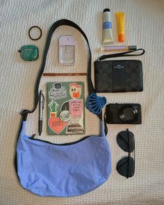 #baggu #baggucrescent #crescentbag #whatsinmybag #whatsinmypurse #purse #bag #baggubag #smallcrescent #baggucrescentbag #aesthetic #whatsinmybaggubag Whats In My Baggu Crescent Bag, Baggu Bag Outfit, Baggu Bag, Cute Baggu Bag, Baggu Decorated, Baggu Crescent Bag Decorated, Baggu Small Crescent Bag