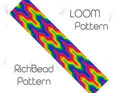 the pattern for this beaded bracelet is shown in different colors and sizes, including red, green, blue, yellow, pink, purple