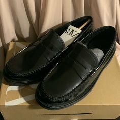 - Black Loafers - Size Usa 9 - Comfortable - Lightweight - Perfect For The Office - Nwt Classic Black Leather Shoes For Spring, Classic Black Dress Shoes For Fall, Classic Black Slip-ons For Fall, Classic Black Flat Oxfords, Black Plain Toe Loafers For Spring, Zara Business Slip-on Loafers, Zara Leather Formal Loafers, Classic Zara Slip-on Loafers, Zara Classic Flat Loafers