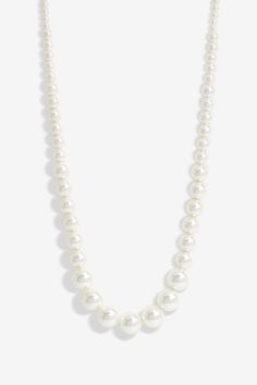 Our Jon Richard Graduated Pearl Necklace is a must-have in your jewellery box this season. Embellished with pretty pearls, this piece is the perfect accessory to complete any look, day or night. Graduated Pearl Necklace, Large Pearl Necklace, Occasion Dresses Wedding Guest, Skincare Gift Set, Floral Shirt Dress, Pierced Jewelry, Skin Care Gifts, Beauty Gift Sets, Fragrance Gift Set