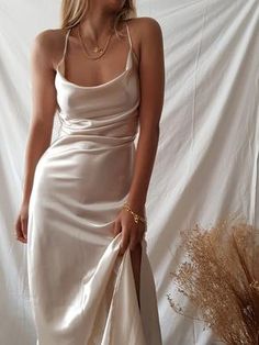 Champagne Cocktail Dress, Prom Outfits, Grad Dresses, Handmade Dresses, Mode Inspiration, Looks Vintage, Fancy Dresses, Ball Dresses, Dream Dress