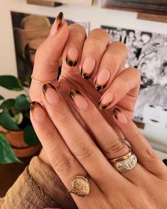 Nails Autumn, Fall Nail Trends, Cute Spring Nails, Almond Nails Designs, Thanksgiving Nails, Nails 2021, Nails 2020, Neutral Nails