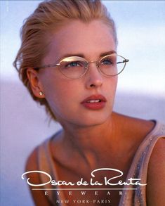 90s Glasses Aesthetic, 90s Glasses, Mack Up, Winter Campaign, Oversized Glasses, Purse Essentials, 90s Supermodels, Clear Glasses