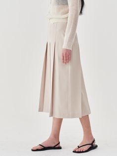 Composition : Exterior polyester 100 Lining polyester 100Country of Origin : KOREA Chic Beige Bottoms With Pleated Waist, Chic Pleated Beige Bottoms, Fitted Beige Bottoms With Accordion Pleats, Beige Accordion Pleats Skirt, Spring Beige Pleated Flared Skirt, Beige Midi Skirt For Workwear, Beige Midi Skirt For Work, Beige Flowy Skirt With Pleated Waist, Beige Accordion Pleated Bottoms For Spring