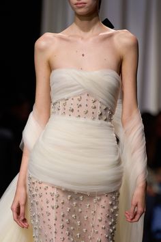 2024 Couture, Weave Dress, Fairy Gown, Fashion Portfolio Layout, Giambattista Valli Couture, Giambattista Valli Haute Couture, Simple Gowns, Bridal Tops, Beautiful Prom Dresses