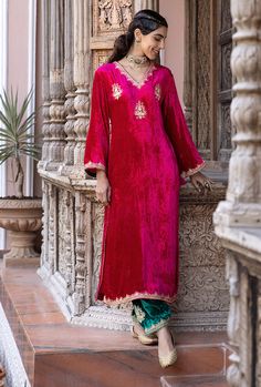 Rani Colour Suit, Rani Pink Suit, Pink Kurta Set Women, Velvet Kurta Designs, Pink Velvet Suit, Velvet Kameez, Velvet Kurta Set, Velvet Kurti, Velvet Suit Design