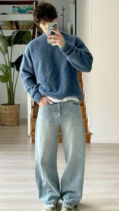 Outfit Guys Aesthetic, French Fits, Baggy Jeans Outfits, Blue Jeans Outfit Men, Male Fits, Thrifted Outfit, Baggy Jeans Outfit, Jeans Outfit Men, Blue Jean Outfits