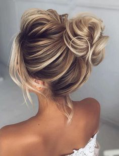 Hairstyles Indian Wedding, Wedding Hair Trends, Wedding Hair Up, Hairstyles Indian, Mother Of The Bride Hair, Simple Wedding Hairstyles, Easy Hair Updos, Brown Hair With Blonde Highlights, Honey Blonde Hair