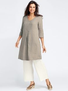 Casual 3/4 Length Fall Dresses, Casual 3/4 Length Dresses For Fall, Casual V-neck Dress With Pleated Hem, Elegant Fall V-neck Tunic, Elegant V-neck Tunic For Fall, V-neck Tunic For Work In Fall, Casual 3/4 Length Dresses For Work, V-neck Tunic For Fall Daywear, Chic Linen Dress With 3/4 Sleeve