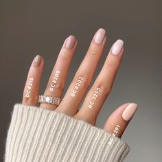 Dnd Essential 303, Neutral Colors For Nails, Marshmellow Nails Color, Best Nude Nail Colors, Solid Neutral Nails, Simple Dipped Nails, Nude Fall Nail Colors, Fall Dnd Gel Colors 2024, Dnd Nail Colors Gel Polish Neutral