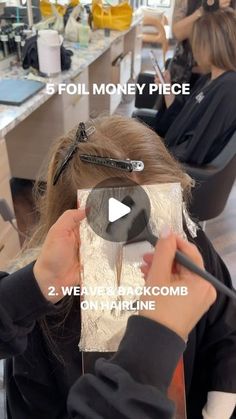 CARLY  ZANONI • Color & Placement Expert For Hairstylists on Instagram: "SAVE THIS POST FOR LATER!!   Here’s how I do a quick and easy 5 foil money piece:   ✅ I used @schwarzkopfusa BlondMe Precision lightener with 7 volume which I get from @Cosmoprofbeauty (this lightener is SO GOOD and is a favorite for more fragile hair)   👉🏼 2 weaved & backcombed foils right on the hairline  👉🏼 1 vertical sliced & backcombed foil  👉🏼 2 vertical weaved & backcombed foils   The 3 vertical foils are back to back; the only hair left out is the drop out from the weave.  AND GUESS WHAT!? I’m demoing this placement at the @cosmoprofbeauty Iconic Blonde Show (which is completely virtual so you can watch from wherever!). It’s happening TOMORROW Sunday July 14th and you can get tickets at the link in the @ Face Framing Foil Placement, Ribbon Highlights Foil Placement, How To Foil Hair, Mohawk Foil Placement, Money Piece Hair Placement, Foil Placement For Money Piece, How To Foil Money Piece, How To Do Money Piece Hair, 10 Foils Highlights Placement