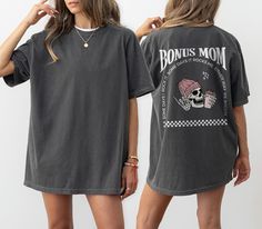 Comfort Colors Bonus Mama Shirt, Badass Bonus Mom Shirt, Bonus Mama Gift From Stepdaughter, Bonus Parent Shirt, Bonus Mom Gift, Step Mom Gift Show your Bonus Mom how special she is with this lovingly designed T-shirt! Perfect for stepmoms who feel like a second mother and a wonderful way to express gratitude and love. This soft and comfortable T-shirt is great for everyday wear and adds a special touch to any outfit. A great gift for Mother's Day, birthdays, or just to show how much you apprecia Bride Shirts, Cow Girl, Wnba, Comfort Colors Tee, Jesus Shirts, Happy Campers, Look Plus, Christian Shirts, Versatile Style