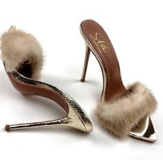 Fluffy Heels, Pretty Heels, Sandals Flat, Estilo Preppy, Cute Heels