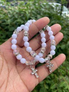 Angelic Cross Bracelets 🤍🤍 *Very stretchy and sturdy Cross Bracelets, Angel Bracelet, Diy Jewelry Inspiration, Bracelets Diy, Craft Corner, Bracelet Ideas, Beaded Bracelets Diy, Cross Bracelet, Cross Charms