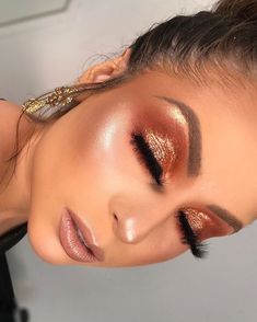 Eye Makeup Pink, Rose Gold Makeup, Makeup Looks For Brown Eyes, Evening Makeup, Gold Makeup, Makeup Eye Looks, Eye Makeup Art, Eye Looks