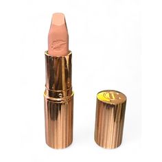 A Pink-Beige Nude Lipstick With A Moisturizing, Satin-Finish Formula. Makeup Charlotte Tilbury, Charlotte Tilbury Hot Lips, Charlotte Tilbury Makeup, Nude Lipstick, Hot Lips, Kim K, Lipstick Lip, Pink Beige, Charlotte Tilbury