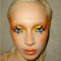 Lemon Makeup, Celebrities Makeup, Facial Art, Yellow Makeup, Graphic Makeup, Makeup Board, Basic Makeup, Pinterest Makeup