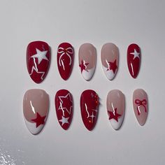 --> Nail shape + length: medium almond 🌸 ** if you want a different shape, make sure to include it in the personalization section 🎀All orders ship with a file, nail glue, cuticle pusher and stickers :D 🎀If you need custom sizes make sure to include it in the personalization section!! **there might be slight differences in the nail art as they are a handmade product** IG: @stxrnails Nail Shape And Length Chart, Simple Red Nails Designs, Red Star Nail Designs, Star Nails Almond Shape, Silver And Red Christmas Nails, L On Nails, Nails Gel Almond Shape, Nail Art With Stickers, Nail Inspo Red And Black