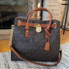 Never Used, Brand New Condition. Comes With All Original Packaging Including The Silk Bag. Purchased From The Michael Kors Store In Las Vegas. High End Handbags, Messenger Purse, Studded Purse, Black Satchel, Silk Bag, Michael Kors Crossbody Bag, Monogram Tote Bags, Michael Kors Wallet, Tote Bag Purse