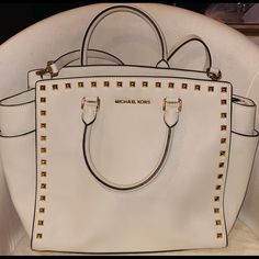 New With Tags! White/Cream Michael Kors Tote With Long Strap Option Trendy Stud Design Kept In Dust Bag Perfect Condition Smoke Free And Pet Free Home Ysl Crossbody Bag, Ysl Clutch, Cross Body Satchel, Stud Design, Summer Purses, Mk Purse, Monogram Tote Bags, Carryall Tote, Blue Tote