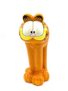 a ceramic figurine of garfield the cat