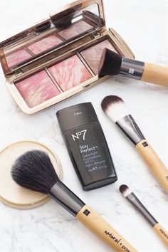 QVS Brush Reviews // Beauty and the Chic No7 Makeup, Uk Makeup, Old Makeup, Makeup Help, Cake Face, Best Mascara, Professional Makeup Artist