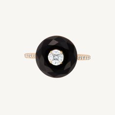 Chic hand-carved black onyx ring set in 14k yellow gold and accented with .22ct diamonds. Total black onyx weight: 03.85 ct Total diamond weight: 0.22 ct Total weight of ring: 3.05 gm 14k yellow gold Ring size 6.5 Bold Statement Jewelry, Necklace Length Guide, Modern Deco, Total Black, Sparkling Diamond, Statement Drop Earrings, Black Onyx Ring, Gold Bracelet Chain, Onyx Ring