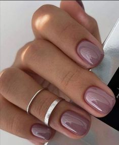 Gel Manicure Color Ideas, Fall Nails For A Wedding, Holiday Nails Classy Elegant, Fall Neutral Nails Gel, Deep Coral Nails, Round Dip Powder Nails, Natural Nails Fall Colors, Nail Color For Fair Skin Tone, 2024 Short Nail Trends