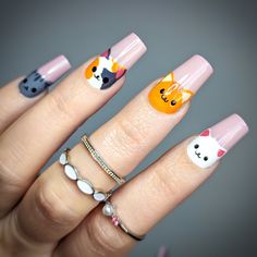 Sweet cat inspired nail art! Simple and so cute! Short Kitten Nails, Calico Cat Nails, Cat Themed Nails, Calico Nails, Cat Nails Acrylic, Cat Nail Ideas, Dog Nails Design, Cat Nails Design, Cats Nails