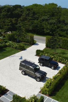 Driveway Designs Home Decor Dream Landscape Dream Hope Home DIY Backyard Landscaping Home Decor Ideas Bedroom Inspirations Kitchen Designs Summer Aesthetic Modern House Home Ideas Outdoor Driveway To Backyard Transition, Driveway Backyard Ideas, Nice Driveway Ideas, Car Driveway Ideas, Home Parking Garage, White House Front Yard, Car Entrance Driveways, Motorcourt Driveways, New Driveway Ideas