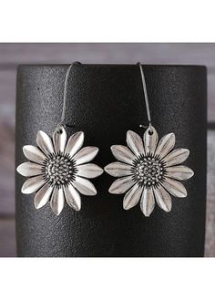 Color:Silvery White;Package Contents:1 Pair X Earrings;Occasion:Other; White Sunflower, White Sunflowers, Vintage Bohemian Style, Alloy Earrings, Sunflower Design, Styl Boho, August Birth Stone, Bohemian Style, Antique Silver