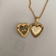 Not my picture  Necklace, locket, heart Jewlerie Aesthetic Gold, Bijoux Aesthetic, Jewellery For Wedding, Simple Family Meals, Heart Jewellery, Necklace Locket, Picture Necklace, Heart Locket Necklace, Gift Ideas For Her