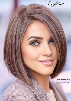 Mom Cut 2024 Round Face, Haircut For Round Faces, Medium Short Haircuts, Blonde Hair Goals, Short Layered Bob Haircuts, Short Hair Waves, Blonde Hair Transformations, Short Red Hair