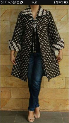 Blazer Batik Modern Hijab, Blazer Batik, Cardigan Batik, Batik Blazer, Mode Batik, Outer Batik, Modern Blazer, Batik Clothing, Batik Modern