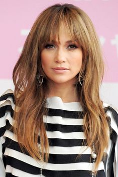 Haircuts with Bangs Celebrity Long Hair, Jennifer Lopez Hair, Celebrity Haircuts, Layered Hairstyles, Haircut Styles, Wavy Hairstyles, Long Layered Haircuts, How To Style Bangs, Fringe Hairstyles