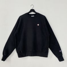 Vintage Champion Sweatshirt Champion Crewneck Champion Sweater Pullover Streetwear Champion Reverse Weave Embroidered Logo Black Medium 𝐁𝐫𝐚𝐧𝐝 :- Champion  𝐒𝐢𝐳𝐞 𝐓𝐚𝐠 :- Medium Manual Measurement :- 𝐖𝐈𝐃𝐓𝐇 (armpit to armpit) :- 23 inches / 58cm 𝐋𝐄𝐍𝐆𝐓𝐇 (shoulder to end of garment) :- 26 inches / 66cm 𝐂𝐨𝐧𝐝𝐢𝐭𝐢𝐨𝐧 :- Good Condition 8/10.                      - No Hole, No Stain.                       - Colors Might Be Different Due To Lighting. - All items are VINTAGE which show some signs of wear and tear FEDEX EXPRESS = 3-6 business day arrived Crew Neck Tops With Embroidered Logo For Winter, Winter Crew Neck Top With Embroidered Logo, Classic Long Sleeve Sweatshirt For Streetwear, Black Long Sleeve Tops With Embroidered Logo, Oversized Black Sweater With Embroidered Logo, Long Sleeve Sweater With Embroidered Logo For Streetwear, Black Long Sleeve Sweater With Embroidered Logo, Streetwear Long Sleeve Tops With Embroidered Logo, Black Crew Neck Sweatshirt With Embroidered Logo