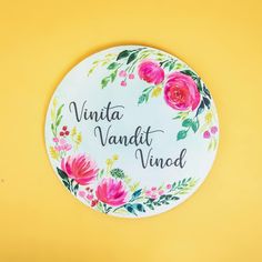 a sticker that says, vinta vandali vinca on the front