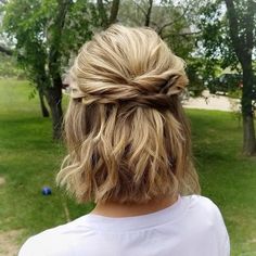 Image may contain: one or more persons, grass, outdoors and nature  #grass #Hairstyle #hairstyles #Image #nature #outdoors #persons Hairstyle Bridesmaid, Flop Era, Wedding Hairstyles And Makeup, Short Wedding Hair, Penteado Cabelo Curto, Hair Images, Short Hair Updo, Trending Hairstyles, Wedding Hair And Makeup