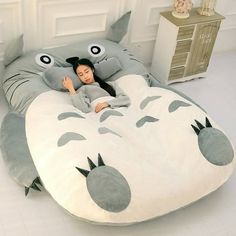 Kids Bed Size: Single 2m x 1.3m.  Color: Gray. Chic Kids, Cute Bedroom Ideas, Girl Bedroom Designs, Teen Bedroom Decor, Apartment Furniture, Cardboard Furniture, Diy Cardboard, Camping Essentials, Rabbit Ears